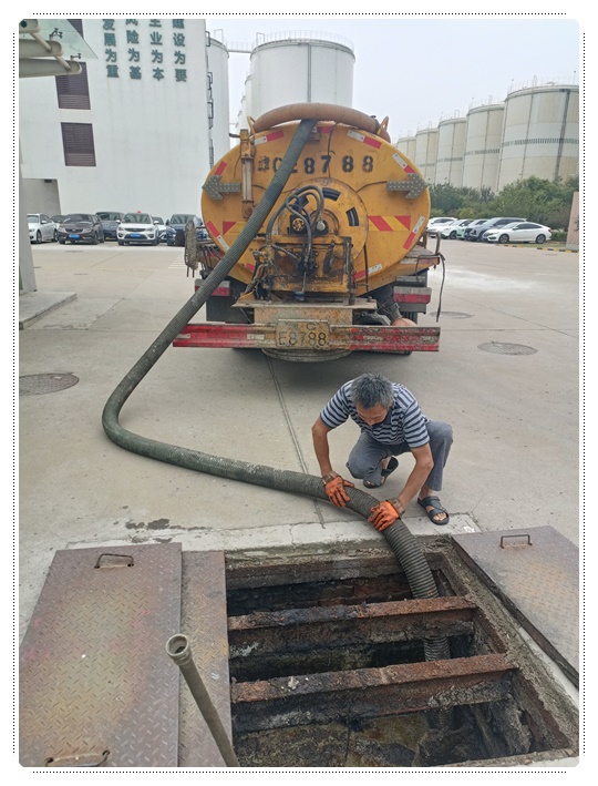 克井镇隔油池清掏