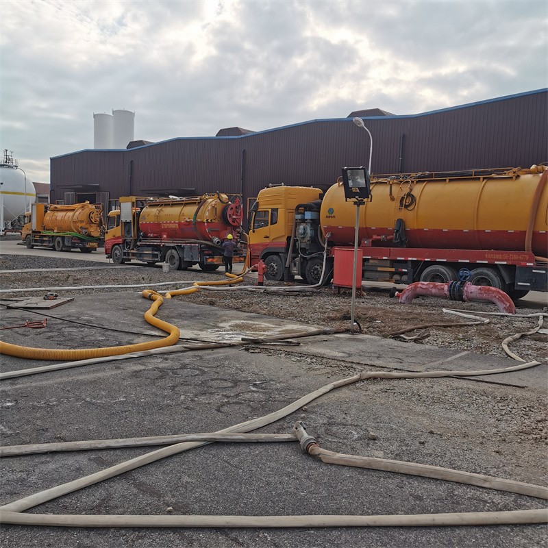 克井镇污水池清理